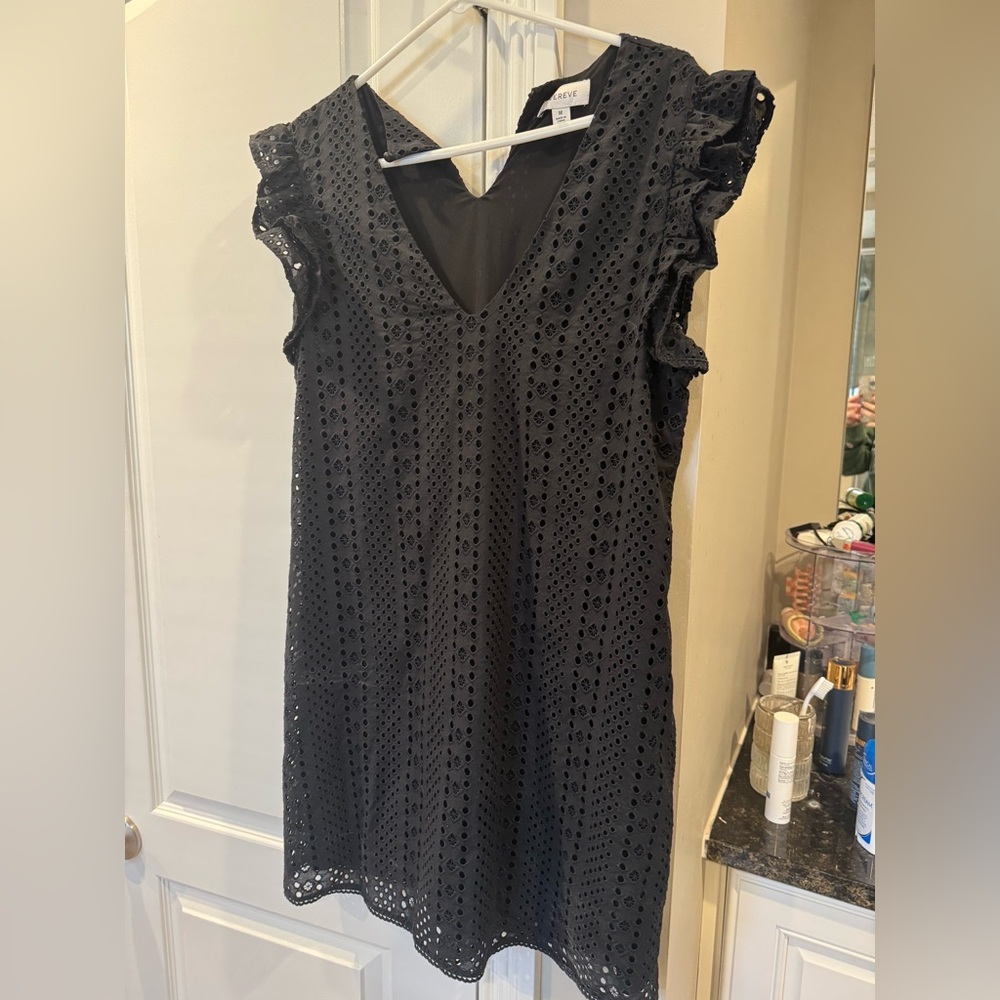 Evereve Black Eyelet V-Neck Midi Dress - Picture 5 of 5